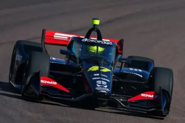 Pit stop botched! Mick Schumacher loses lead lap in Phoenix