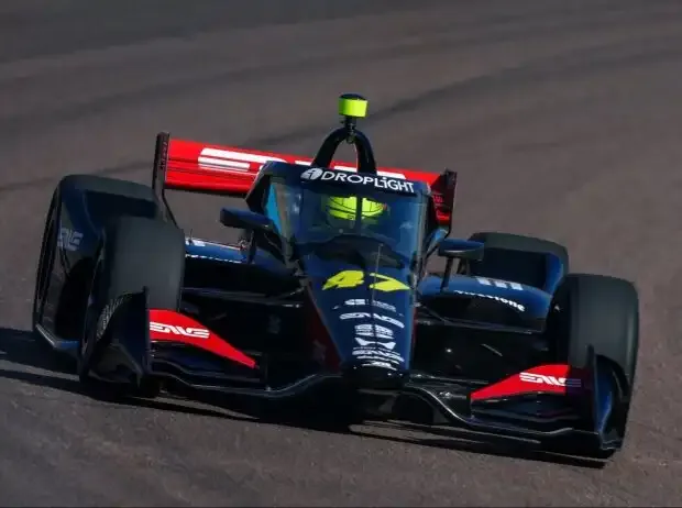 Pit stop botched! Mick Schumacher loses lead lap in Phoenix
