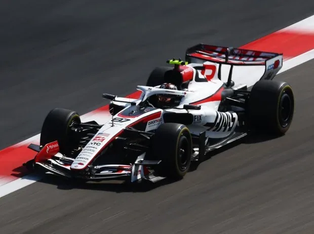Oliver Bearman (Haas VF-26) at the Formula 1 test in Bahrain 2026