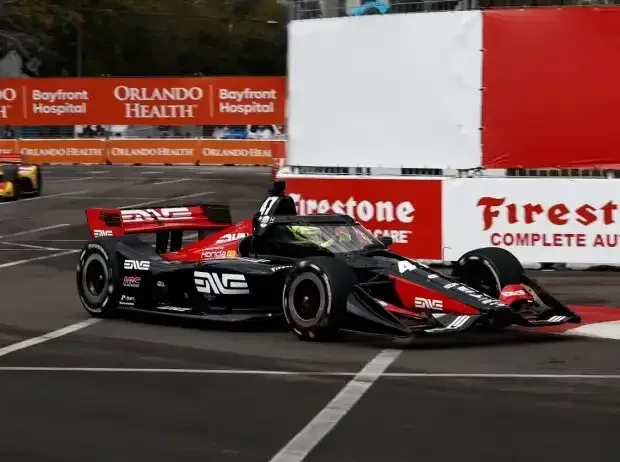 Title image for the news: Mick Schumacher in St. Petersburg, the accident corner is in the background