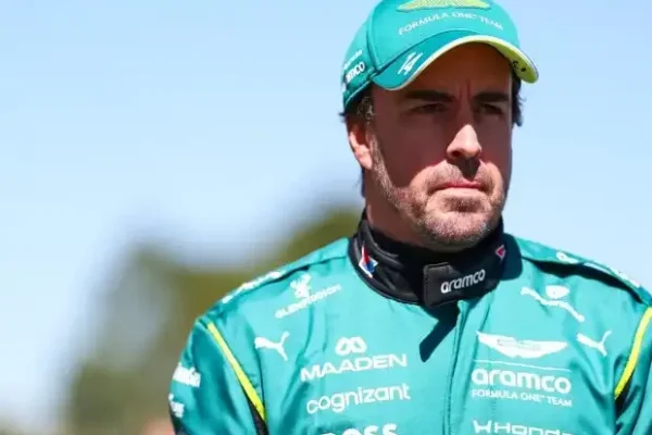 Adrian Newey: "Mentally difficult situation" for Fernando Alonso