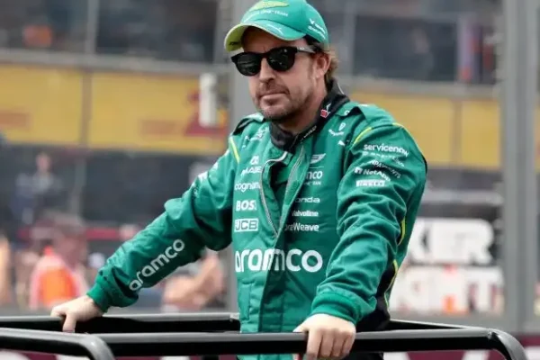 Coulthard warns Aston Martin: "Massive penalties" loom during Honda catch-up