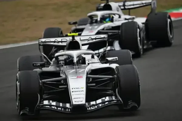 Both Cadillacs finish, but: Sergio Perez collides with teammate Valtteri Bottas