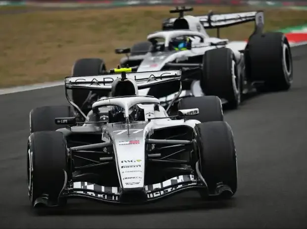 Both Cadillacs finish, but: Sergio Perez collides with teammate Valtteri Bottas