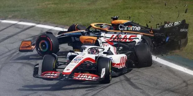 The last double retirements of every Formula 1 team