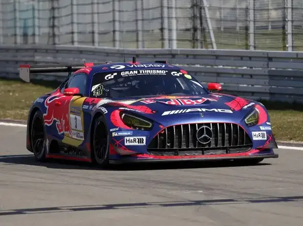 Verstappen starts again on the Nordschleife - with a new teammate