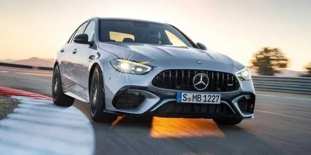 Mercedes-AMG C 63 S E Performance
