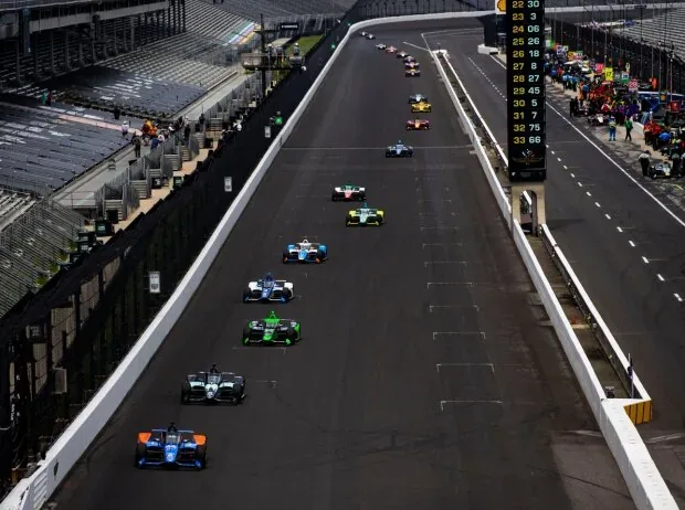 Drafting in practice for the Indy 500