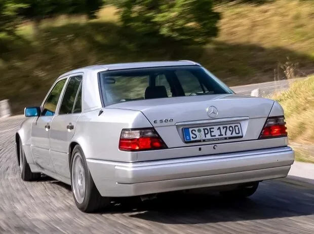 Mercedes-Benz E 500 (1995)