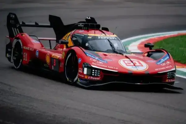 Trainings WEC Imola 2026: Poller massacre and Ferrari mania