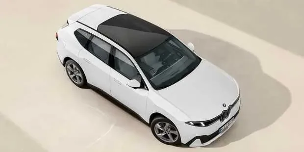 BMW iX3 (2025) in Basis-Ausstattung