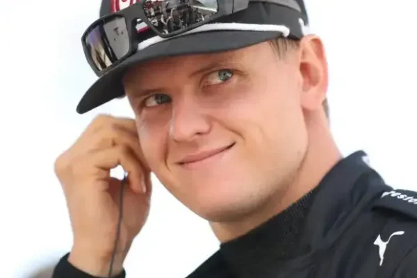 Mick Schumacher learns from oval drama in Phoenix: Lesson for the Indy 500?