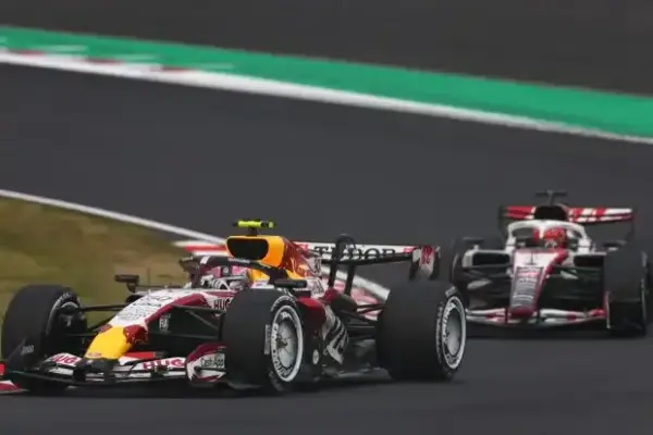 F1 team principal: Should make changes in several phases
