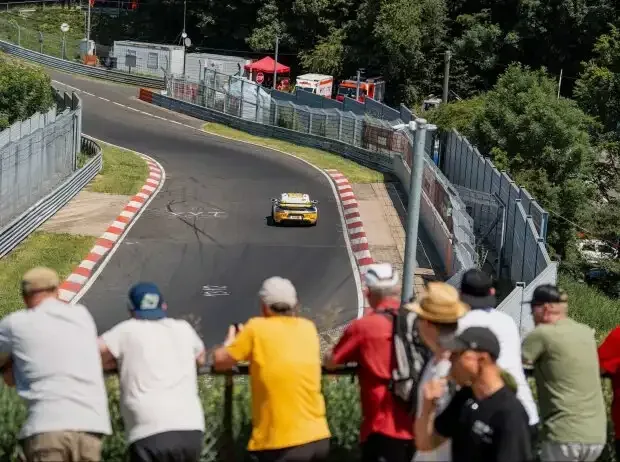 Titel-Bild zur News: Die Ticketverkäufe deuten bereits auf einen neuen Zuschauerrekord bei den 24h Nürburgring hin