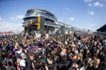 Fans on the starting grid