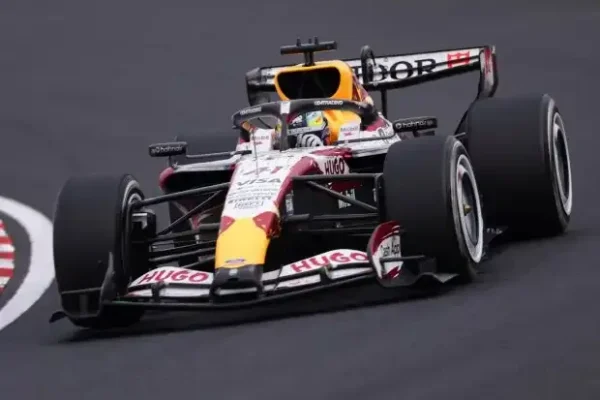 Scary moment at Pirelli test: Arvid Lindblad crashes out with aquaplaning