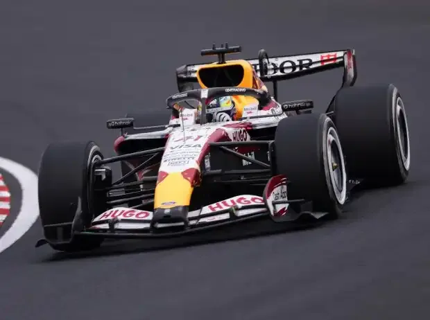 Scary moment at Pirelli test: Arvid Lindblad crashes out with aquaplaning