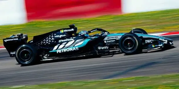 Formula 1 Test Nürburgring: Norris & Antonelli in front of a packed grandstand