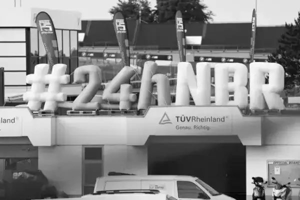 24h Nürburgring Qualifiers: Rennen abgebrochen - Fahrer verstorben