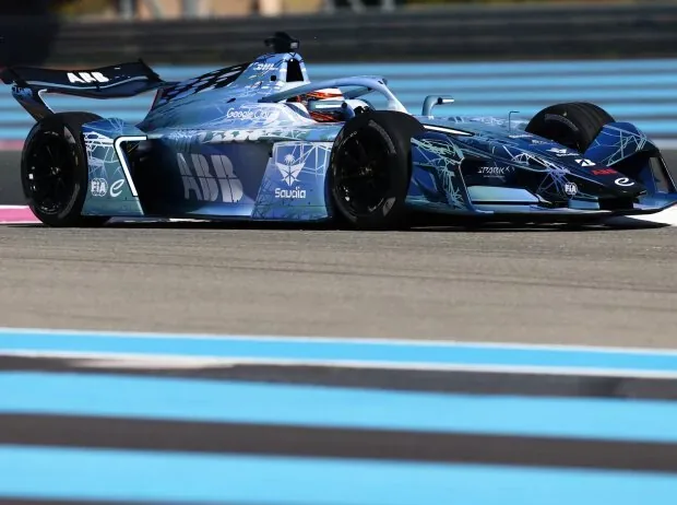 James Rossiter in the Formula E Gen4 car