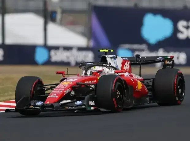 Title image for the news: Lewis Hamilton apparently fought with blunt weapons at the Japanese Grand Prix