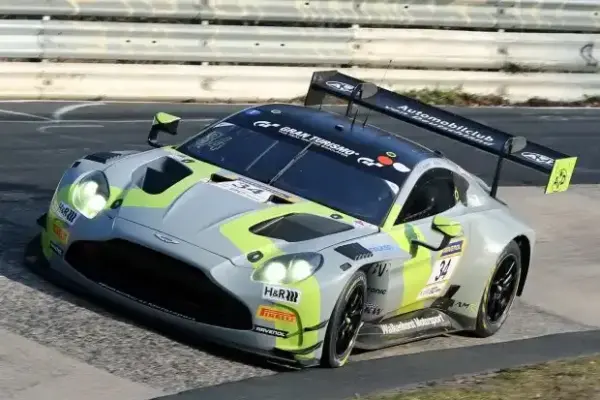 24h Nürburgring Qualifiers: Aston-Martin-Bestzeit im zweiten Qualifying