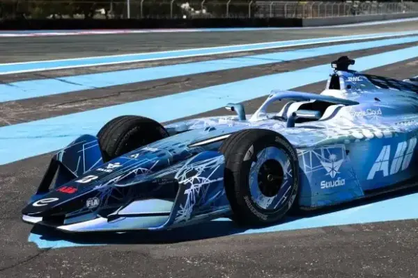 "Absolute madness, a beast": Formula E Gen4 car officially unveiled
