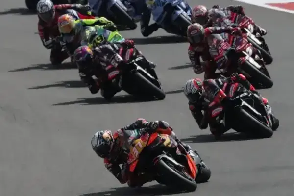 Acosta warns: "This is how MotoGP careers are getting shorter and shorter"