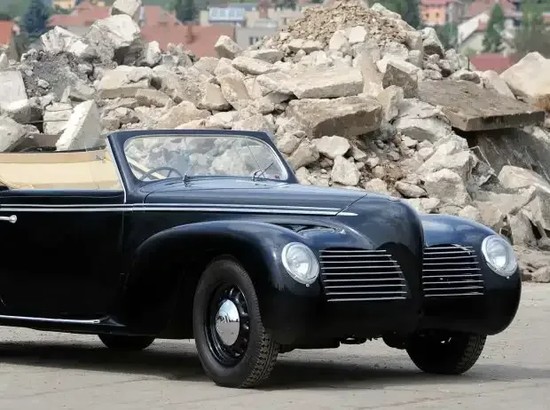 Titel-Bild zur News: Alfa Romeo 6C 2500 Cabriolet