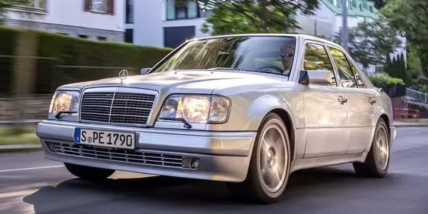 Mercedes-Benz E 500 Limited (1995)