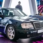 Mercedes E 500 Limited: Last unit parked in the factory museum