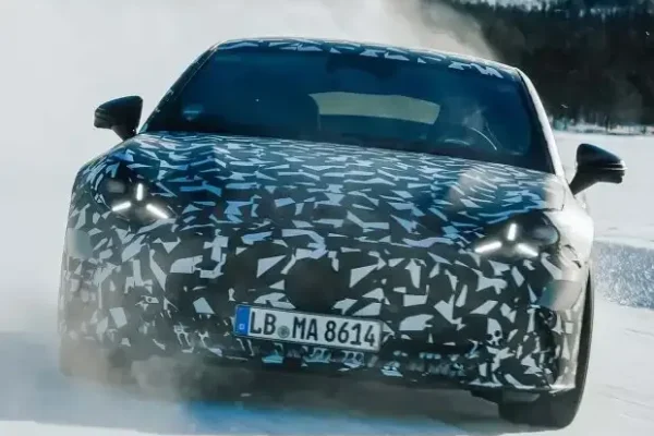 Mercedes-AMG GT 4-Door Coupé: Electric extremist in winter testing