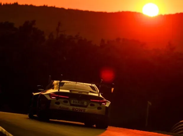 Rowe-BMW #98 at the 24h Nürburgring 2025, sunset