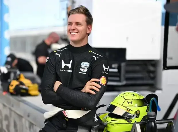 Indy 500 Pre-Test: Mick Schumacher passes Rookie Program