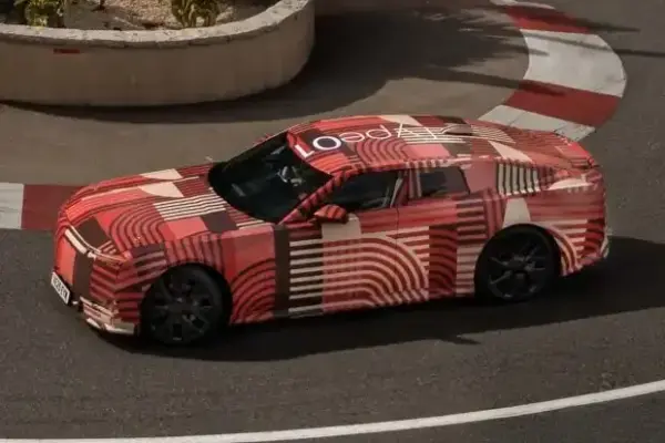 Type 01: The new Jaguar officially appears less camouflaged