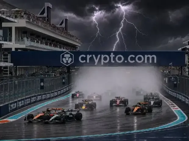 Title image for the news: Photomontage of a Formula 1 start during a thunderstorm
