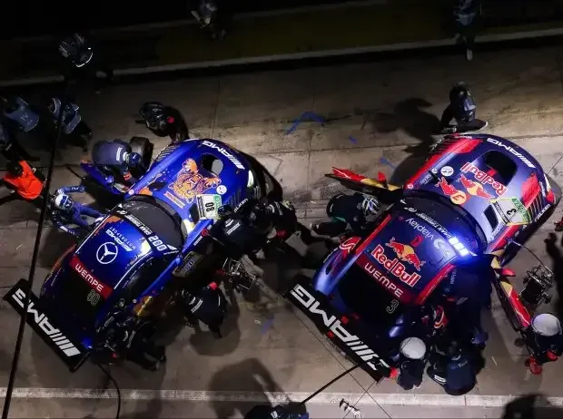 Titel-Bild zur News: Maro Engel und Max Verstappen fuhren bei den 24h Nürburgring 2026 gegeneinander