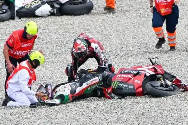 Update Johann Zarco: This is how his leg is doing after the start crash