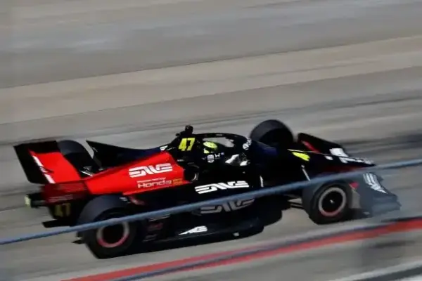 IndyCar Detroit 2026: Mick Schumacher crashes in qualifying