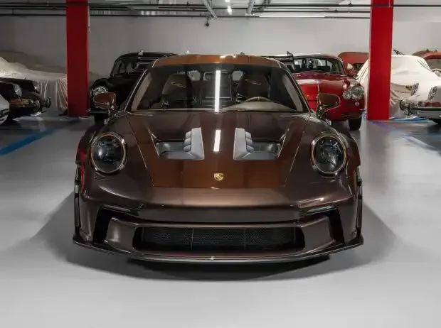 This Porsche 911 GT3 RS (2026) is a dream in brown