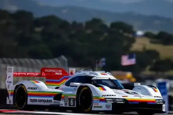How Porsche deals with the 1,100-kilo classification in IMSA