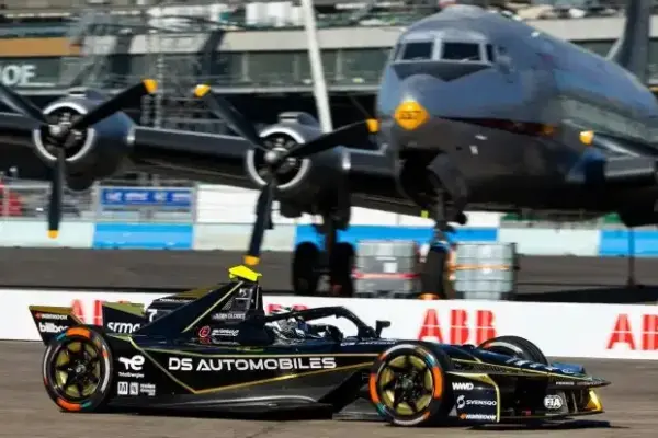 Berlin E-Prix 1: Taylor Barnard scores points for DS-Penske