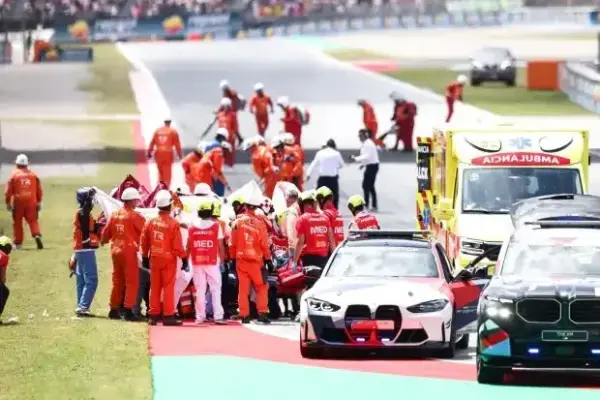 Restarts after crashes in Barcelona: Carlos Ezpeleta defends decision