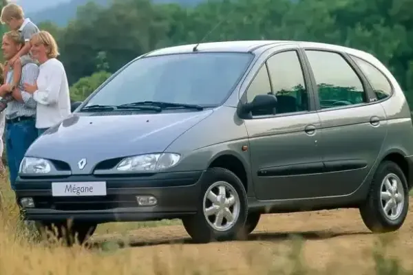 Renault Megane Scenic (1996-2003): The first compact van in Europe?