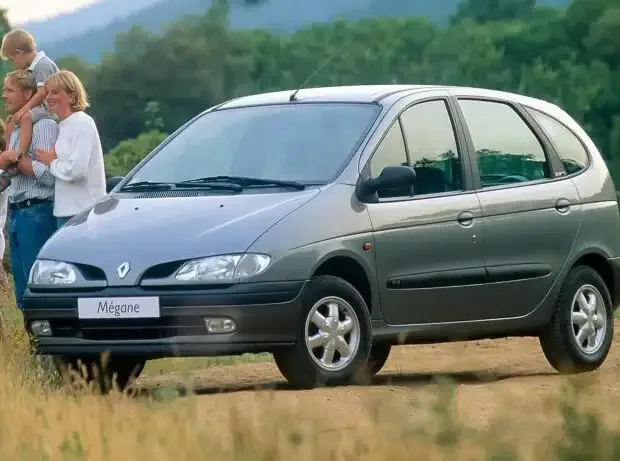 Renault Megane Scenic (1996-2003): The first compact van in Europe?