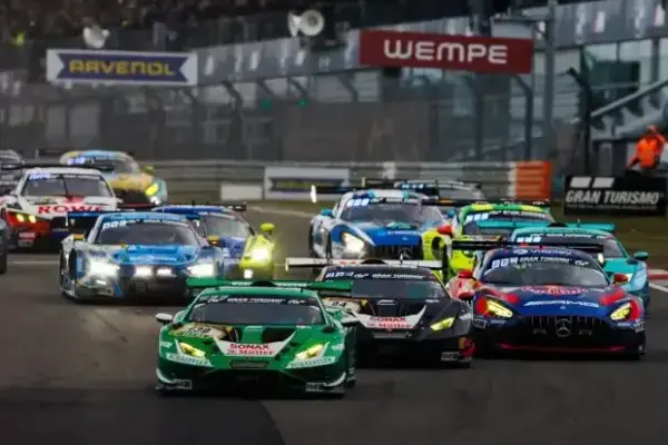 Bortolotti sauer auf Mapelli: Kollision mit AMG wegen Frühstart?