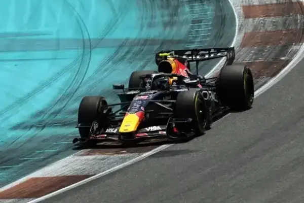 Despite the thrashing against Verstappen: Hadjar sees himself closer