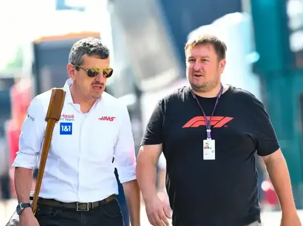 Title image for the news: Günther Steiner (Haas) and Christian Nimmervoll (Motorsport Network)