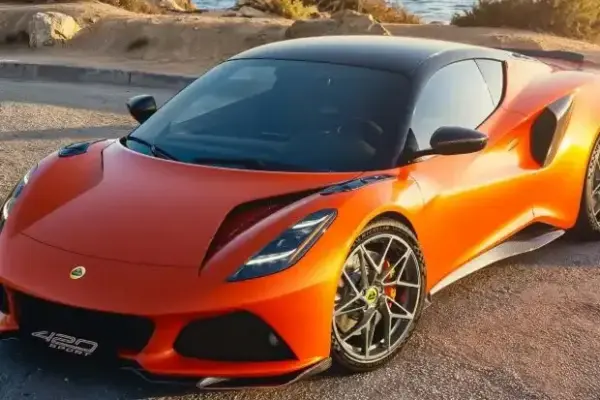 Lotus Emira 420 Sport (2026): Lighter and stronger