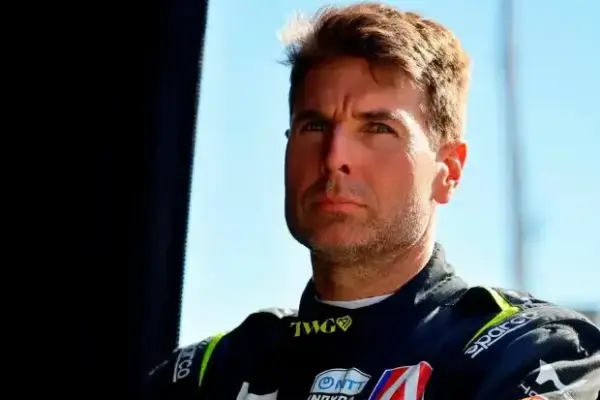 Cameraman insulted: Will Power loses it after Detroit exit